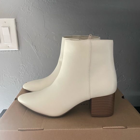 Portland Boot Company Women’s Karen Block Heel Booties (New) - Picture 7 of 7